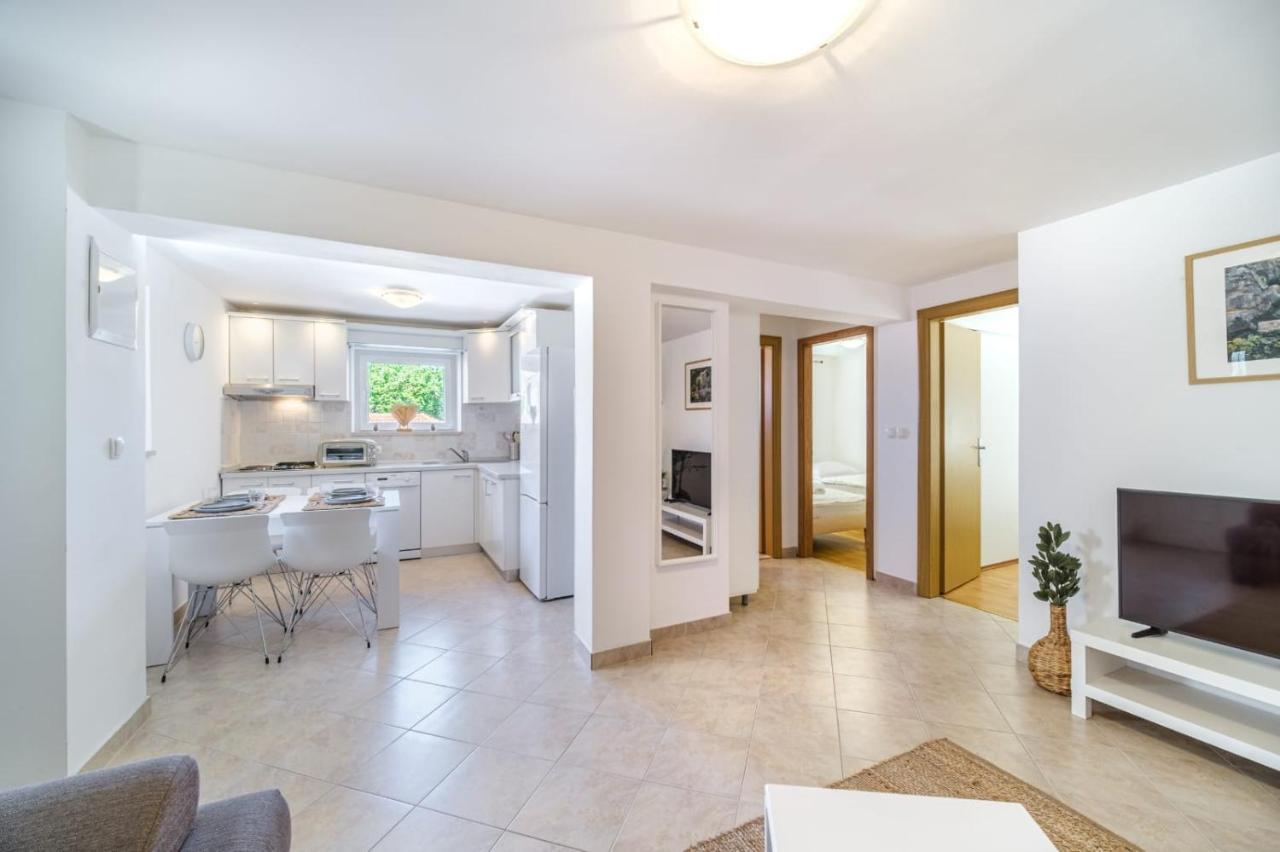 Apartmani P&S Supetar Exterior photo